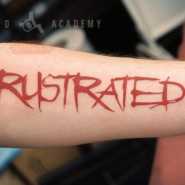 Тату надпись frusrtrated