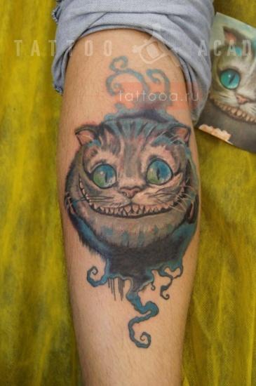 Что означает тату Чеширский Кот для поклонников Льюиса Кэрролла