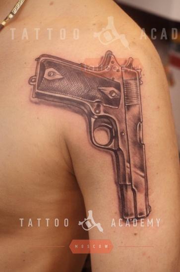 Татуировка оружие
