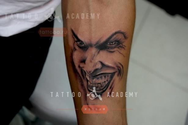 Татуировка с изображением Джокера