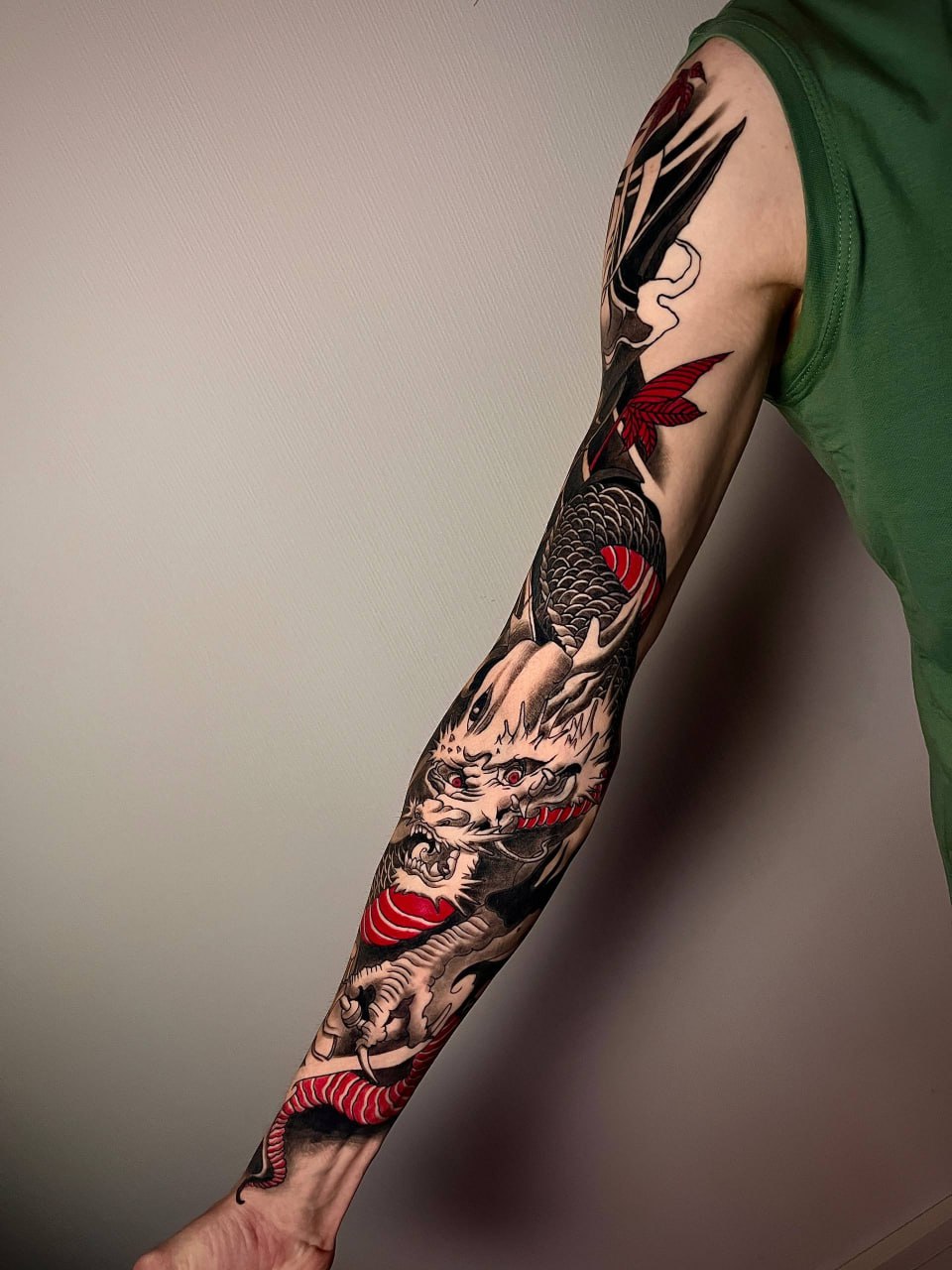 Дракон орнамент